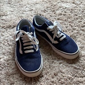 Navy blue/white Vans
